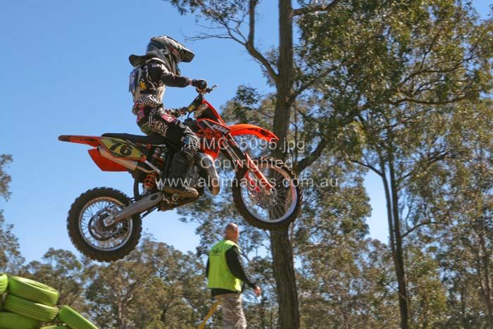 678x444 pixels (79K)